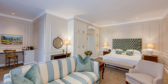 The Claremont Room 11 7